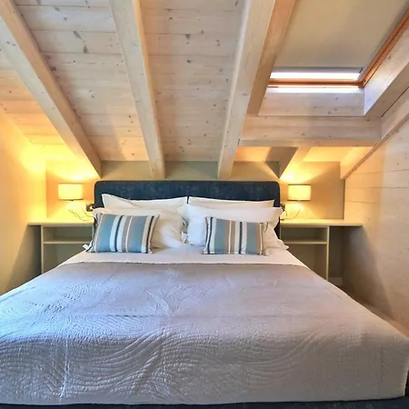 Appartement Liszt Attic By Klabhouse