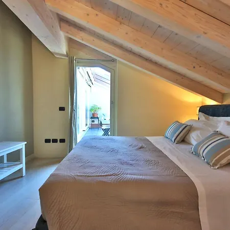 Liszt Attic By Klabhouse Appartement *