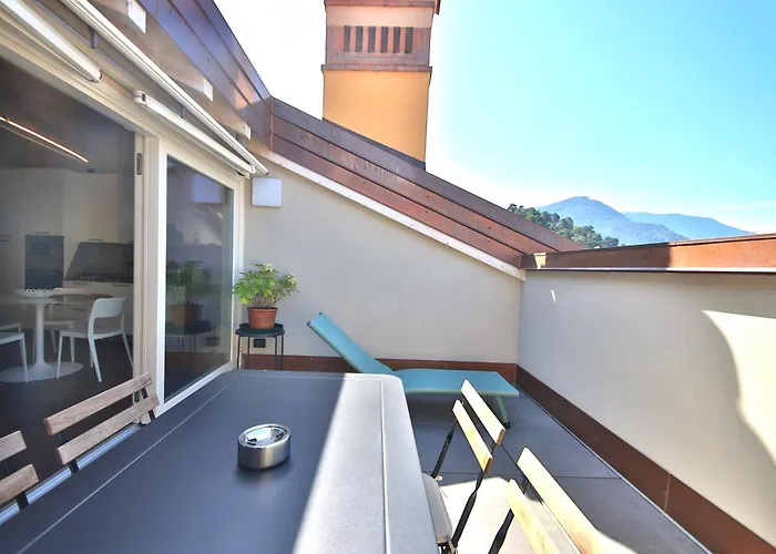 Liszt Attic By Klabhouse דירה *