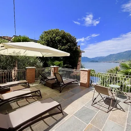 Liszt Attic By Klabhouse Apartment