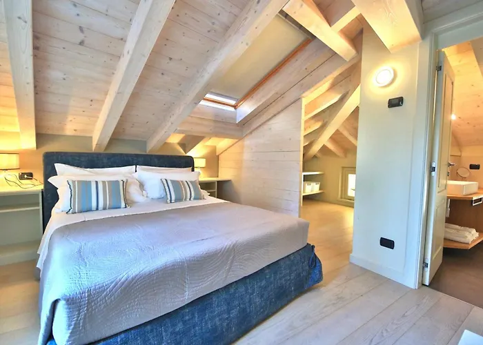 Апартаменты Liszt Attic By Klabhouse *